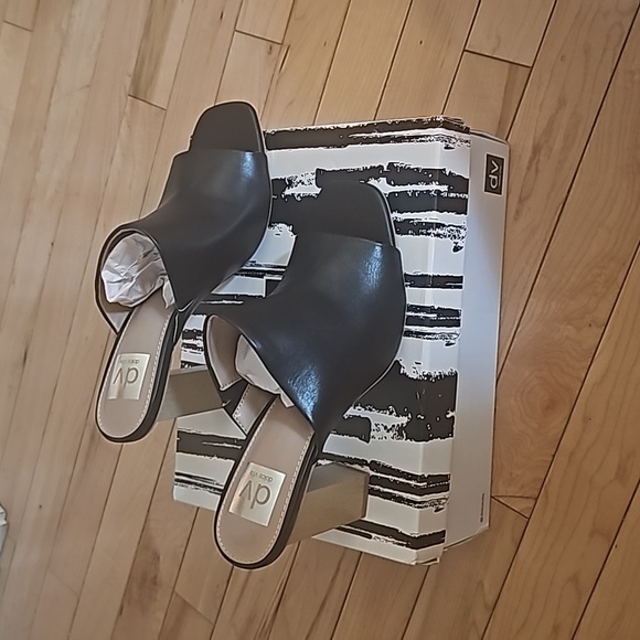 Dolce Vita Kera slide sandals 8.5 - Picture 3 of 9